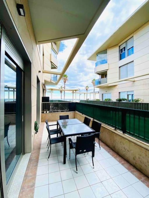 Appartement Stylish With Terrace On The Beachfrom *