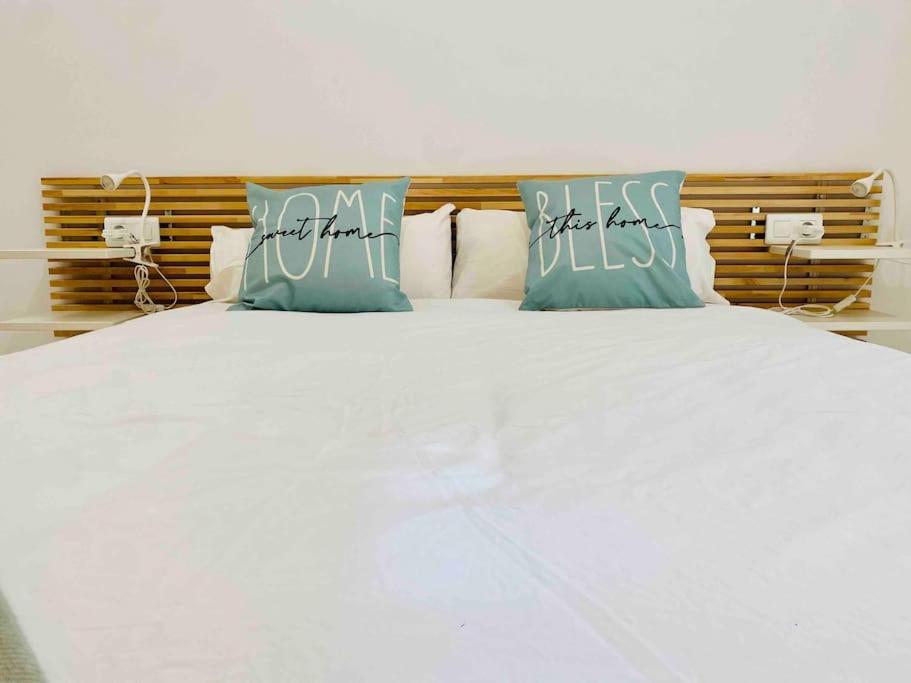 Appartement Stylish With Terrace On The Beachfrom *
